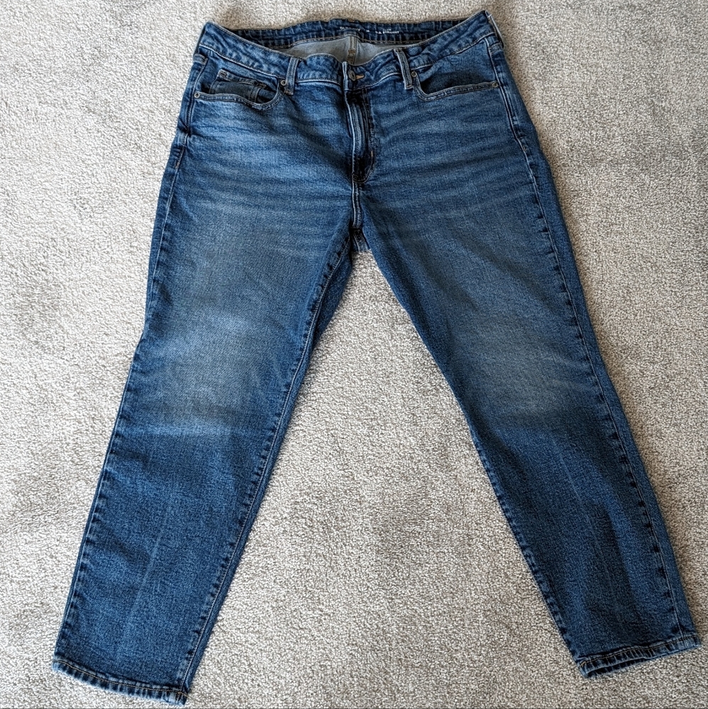 O.G. Straight Old Navy Mid-Rise Medium Wash Jeans (Size 16)